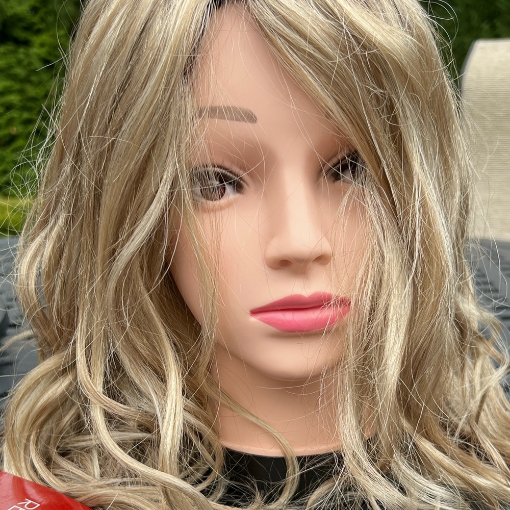 Blonde Long Wavy Hair Wig Rooted NWT no box as pictured